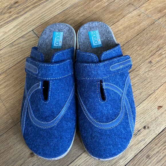 Blue Fidelio Clogs Size 8.5 - Picture 1 of 4